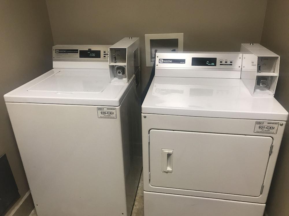 スリープ イン&スイーツ ホッブズ エクステリア 写真